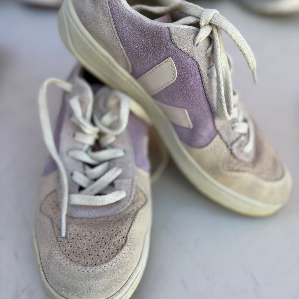 Veja size8.5 - Picture 2 of 7